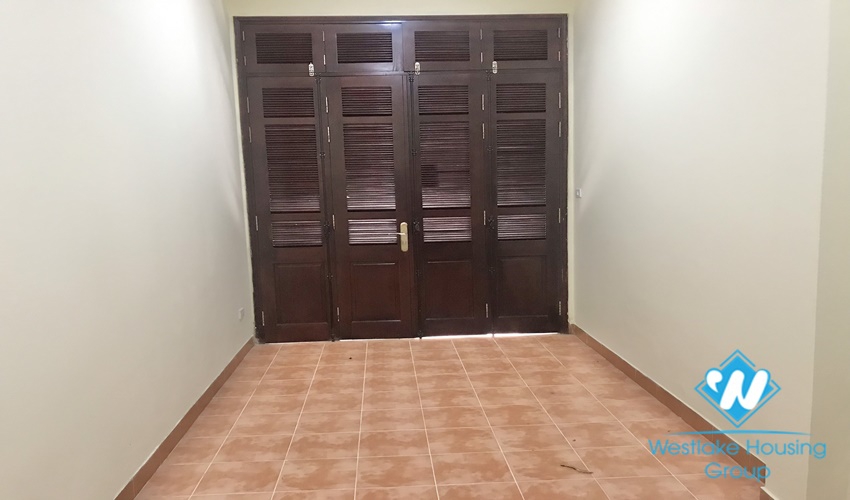 Cheap house for rent in Ciputra area, Tay Ho, Hanoi- Unfurnished